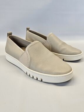 Vionic Cambria Slip On Sneakers Womens 7.5 Oatmeal Beige Comfort Pebble Leather